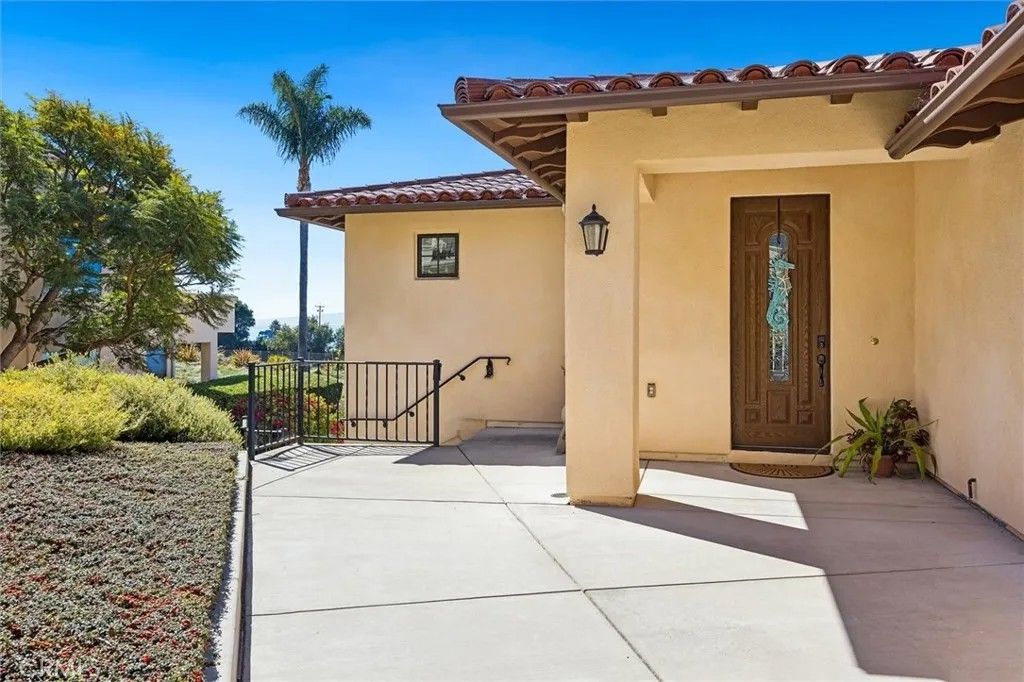 Photo of 2051 Costa Del Sol Rd, Pismo Beach, CA 93449 (MLS # PI26060929)