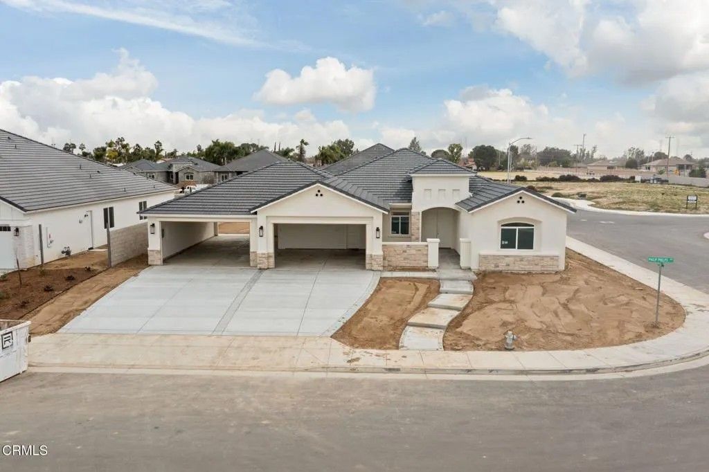 Photo of 13620 Philip Phelps Ave, Bakersfield, CA 93314 (MLS # V1-34650)