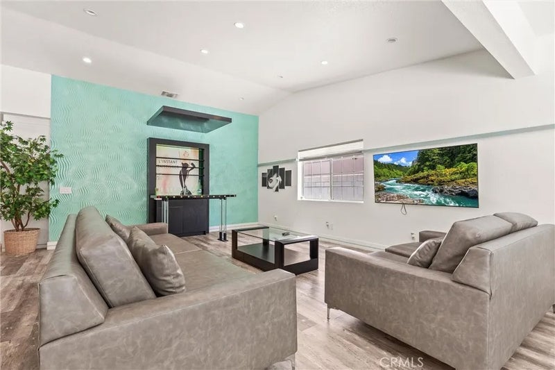 68805 Panorama Road