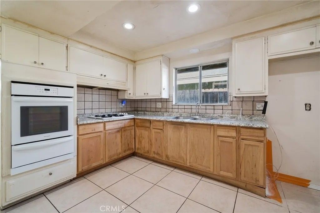 Photo of 506 S Arapaho Drive, Santa Ana, CA 92704 (MLS # NP26025023)