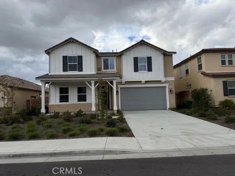 Photo of 41307 Wizard Court, Lake Elsinore, CA 92532 (MLS # SW25275300)