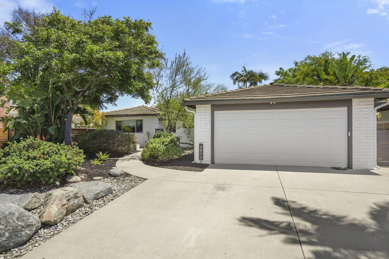 4877 Lorraine Dr