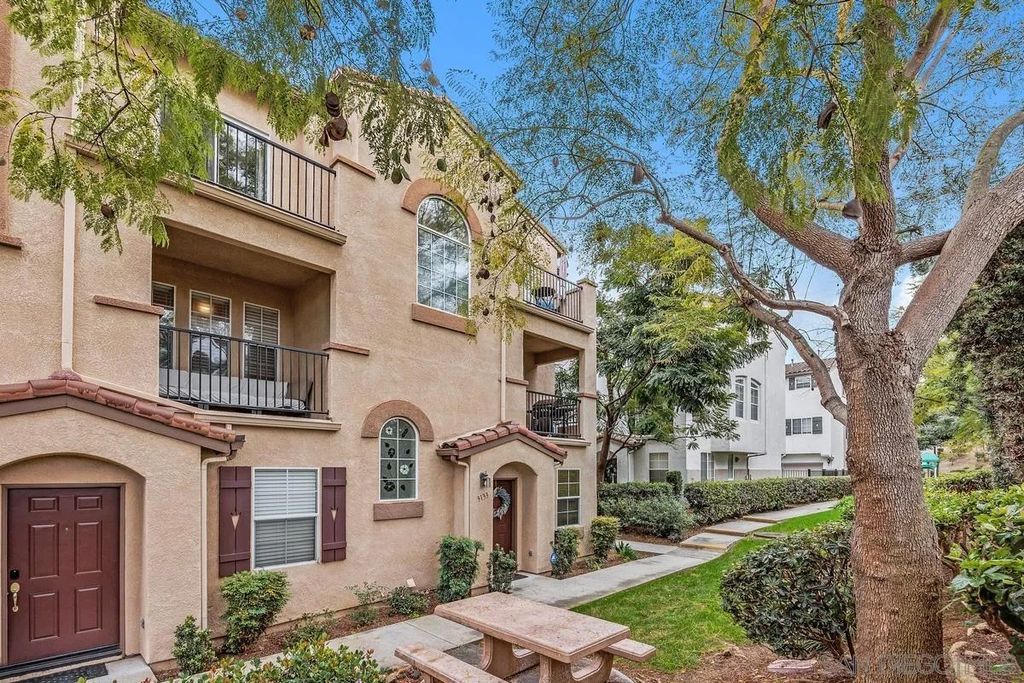 Photo of 3133 Via Puerta, Carlsbad, CA 92009 (MLS # 260003507)