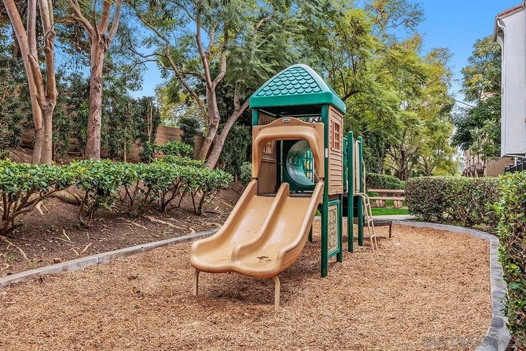 Photo of 3133 Via Puerta, Carlsbad, CA 92009 (MLS # 260003507)