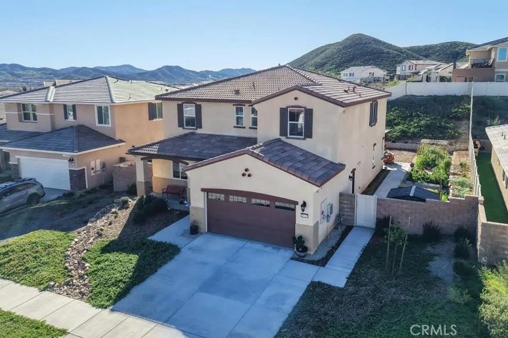 Photo of 31723 Constellation Dr, Menifee, CA 92586 (MLS # SW26012823)