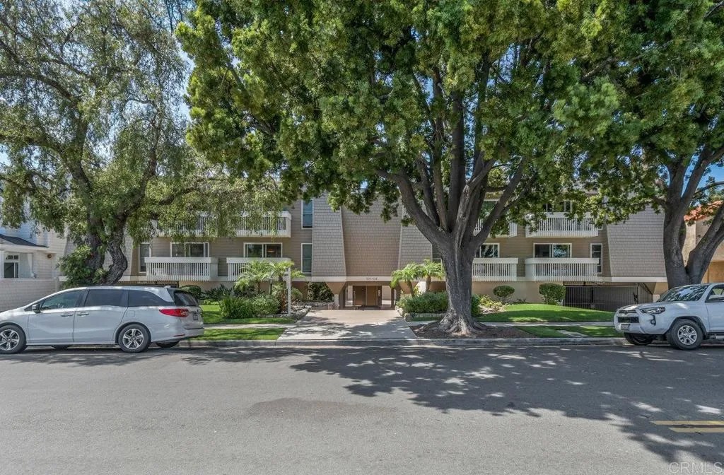 528 E Avenue