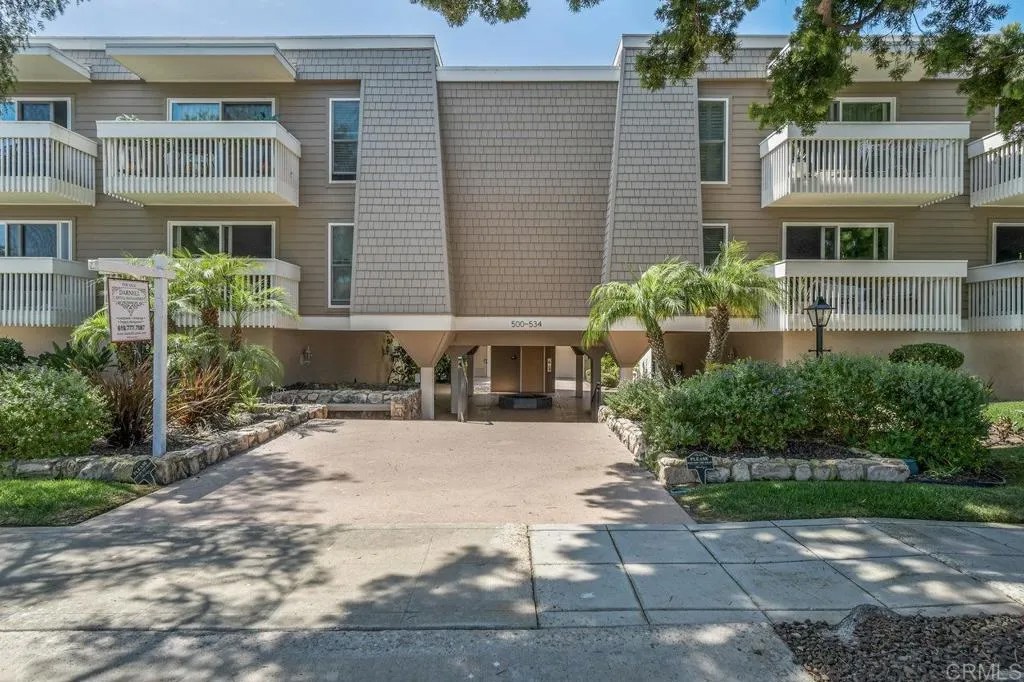 528 E Avenue