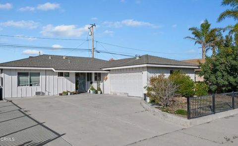 Photo of 901 W Olive Street, Oxnard, CA 93033 (MLS # V1-33197) Photo of 901 W Olive Street, Oxnard, CA 93033 (MLS # V1-33197)