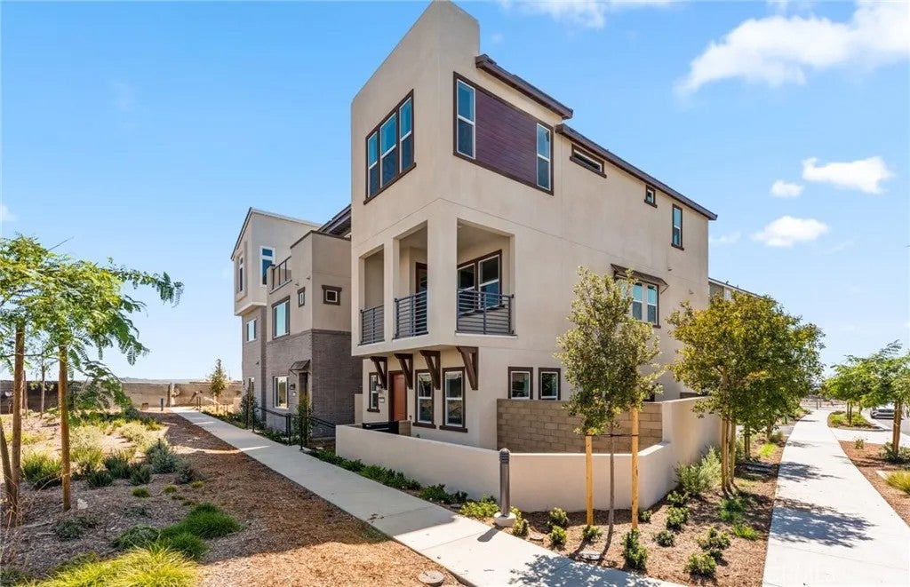 Photo of 764 Gadwall, Irvine, CA 92618 (MLS # IV26032896)