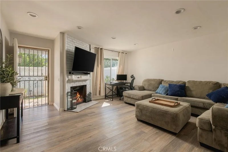 8350 Burnet 9
