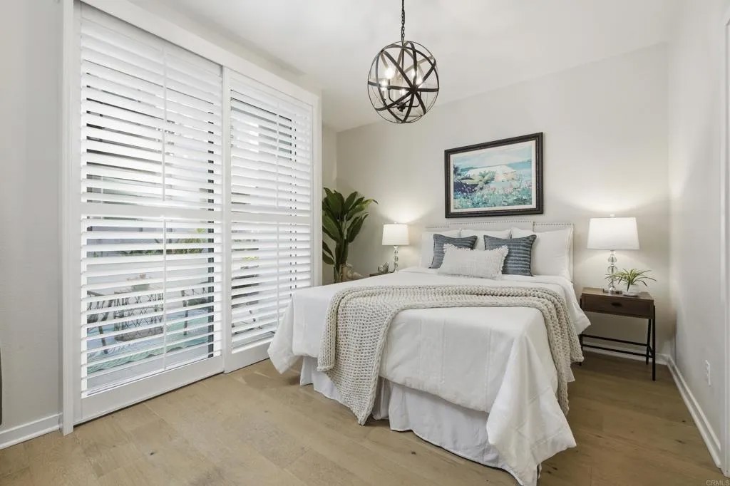 1566 Vista Del Mar Way 3