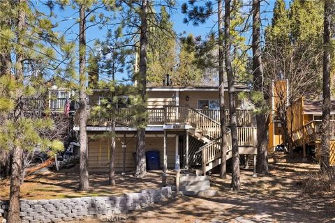 Photo of 42792 Conifer Drive, Big Bear Lake, CA 92315 (MLS # HD26050900)