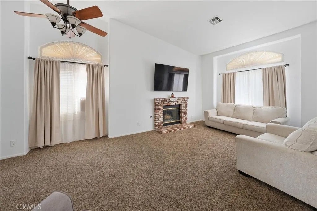 4141 De Anza