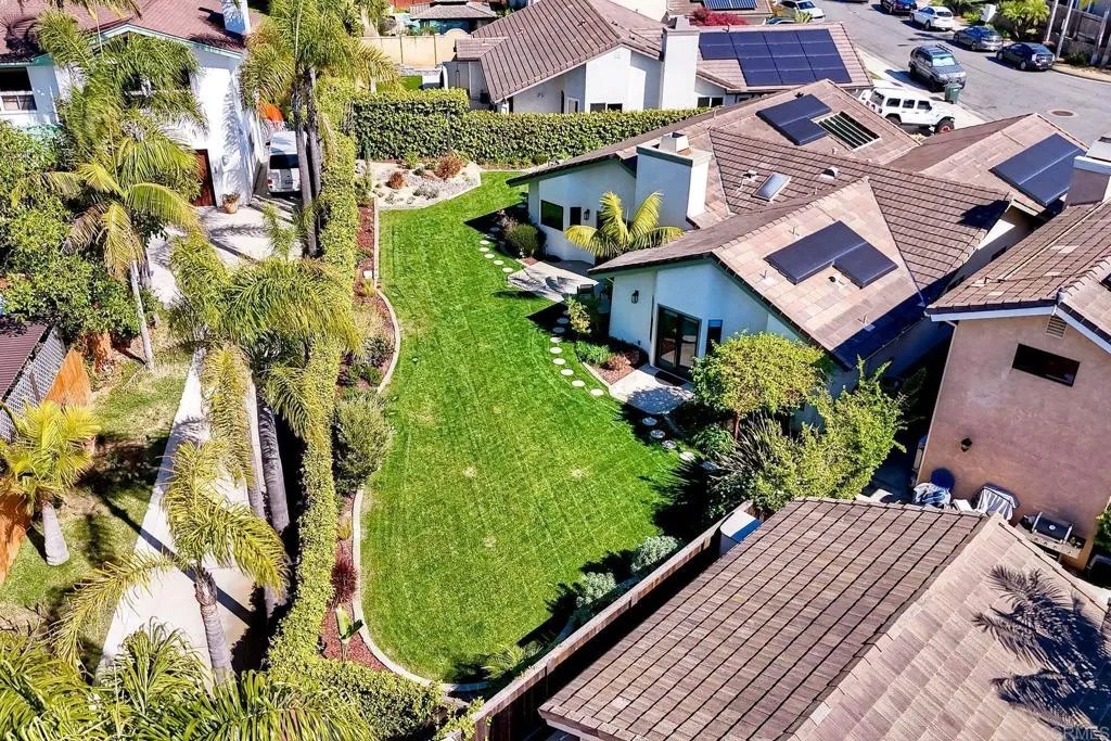 1011 Monterey Vista Way