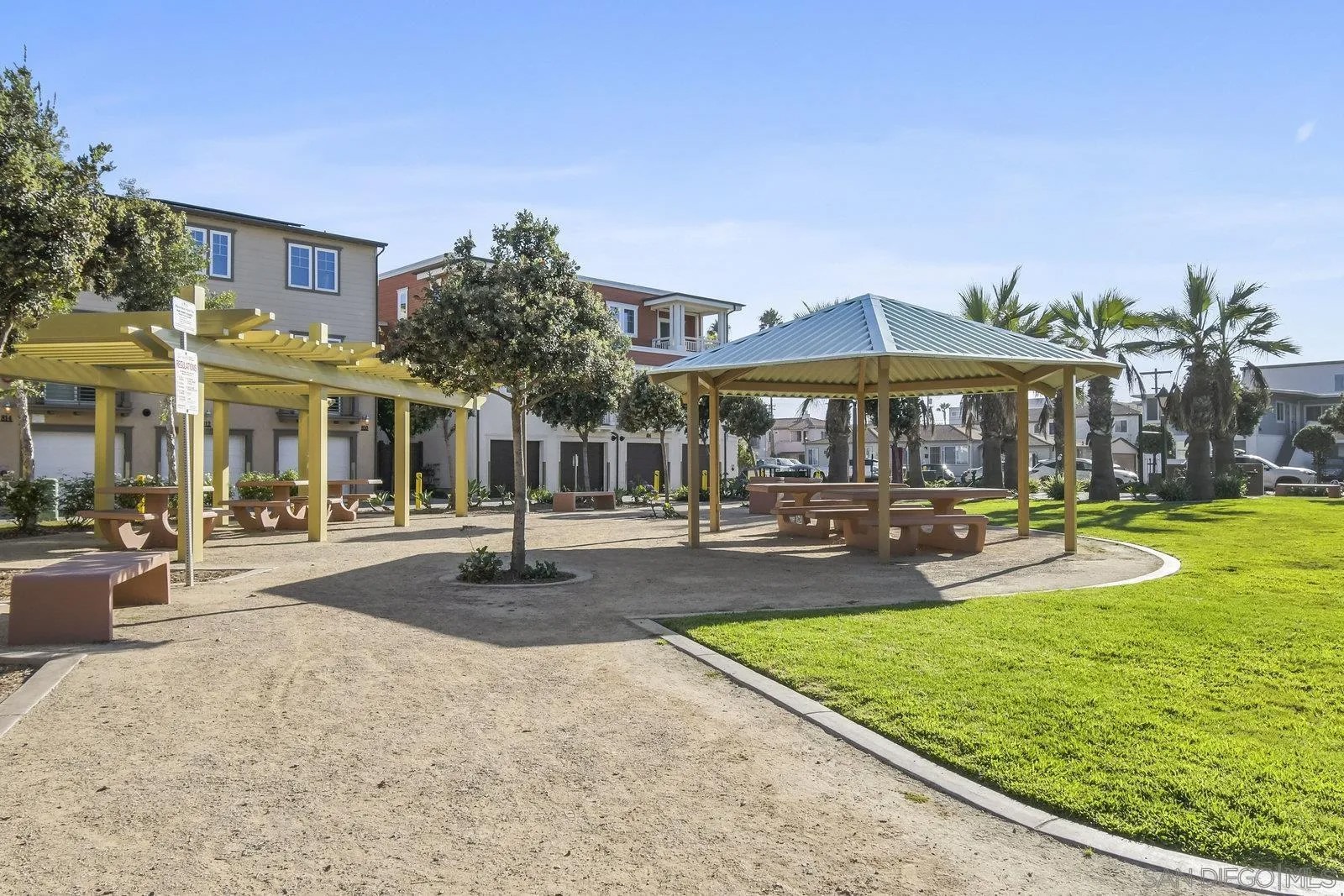 802 Santa Barbara Pl