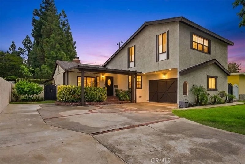946 S Mccloud