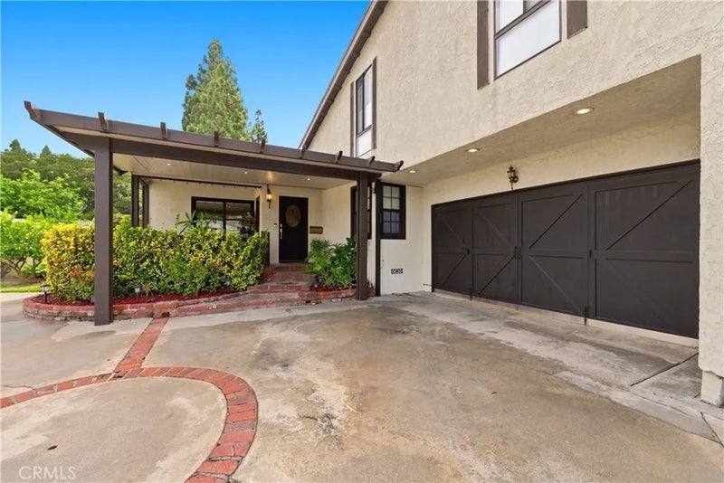 946 S Mccloud
