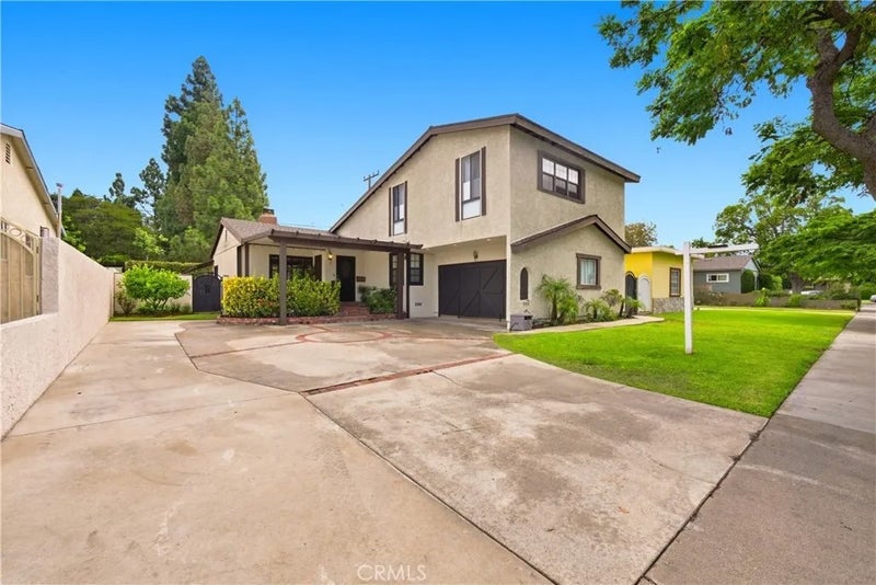946 S Mccloud