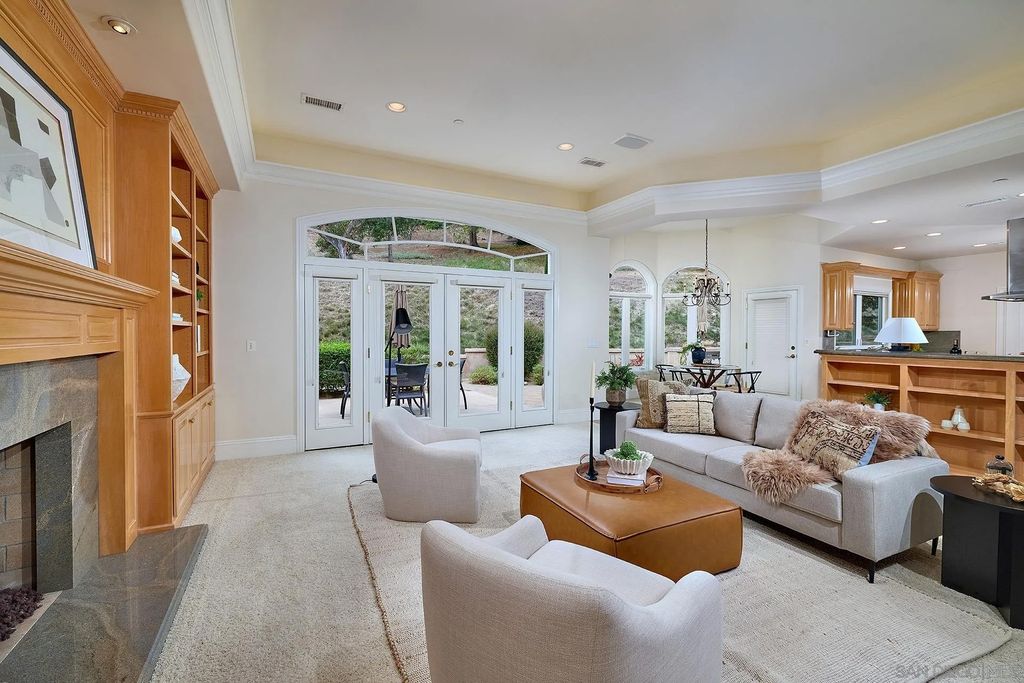 Photo of 1691 Tecalote Dr, Fallbrook, CA 92028 (MLS # 250039387)