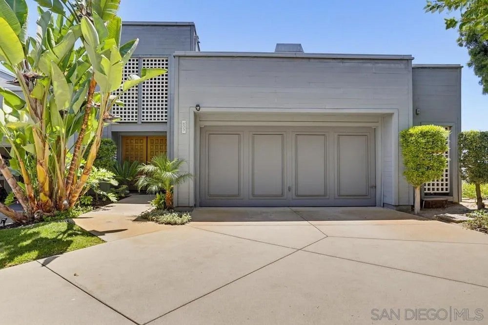 803 Spindrift Dr.