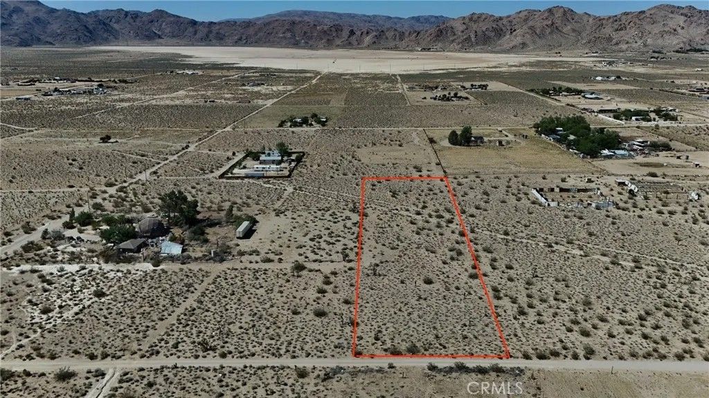 Photo of 753 Yucca, Lucerne Valley, CA 92356 (MLS # HD25276331)