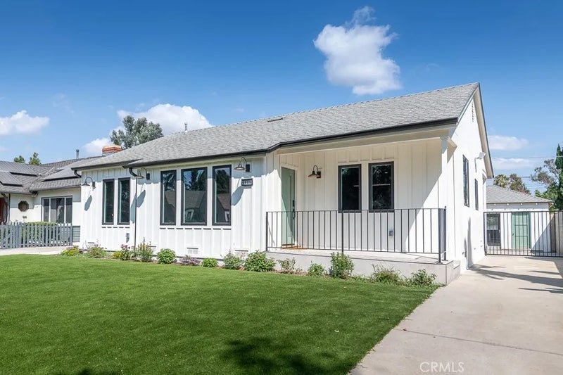 5808 Irvine Avenue