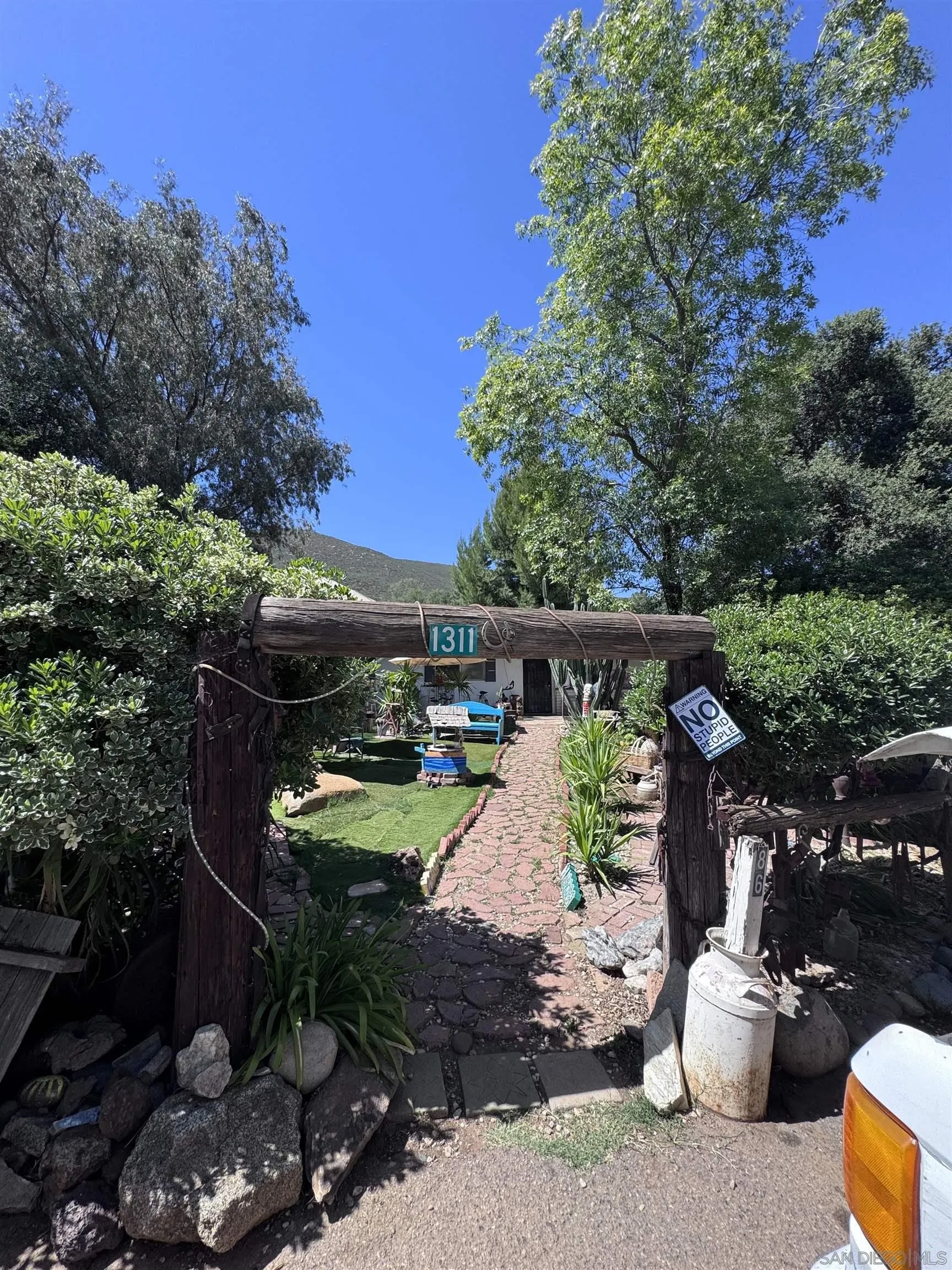 1311 Sunny Acres
