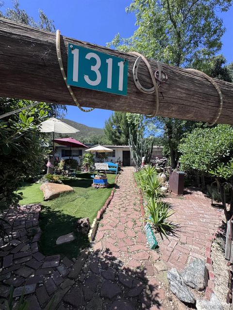 Photo of 1311 Sunny Acres AVE, Alpine, CA 91901 (MLS # 260012095)