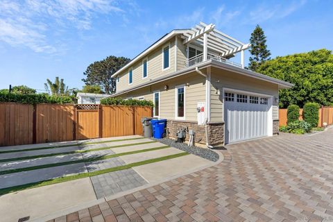Tiny photo for 950 Hermes Ave, Encinitas, CA 92024 (MLS # 250041501)