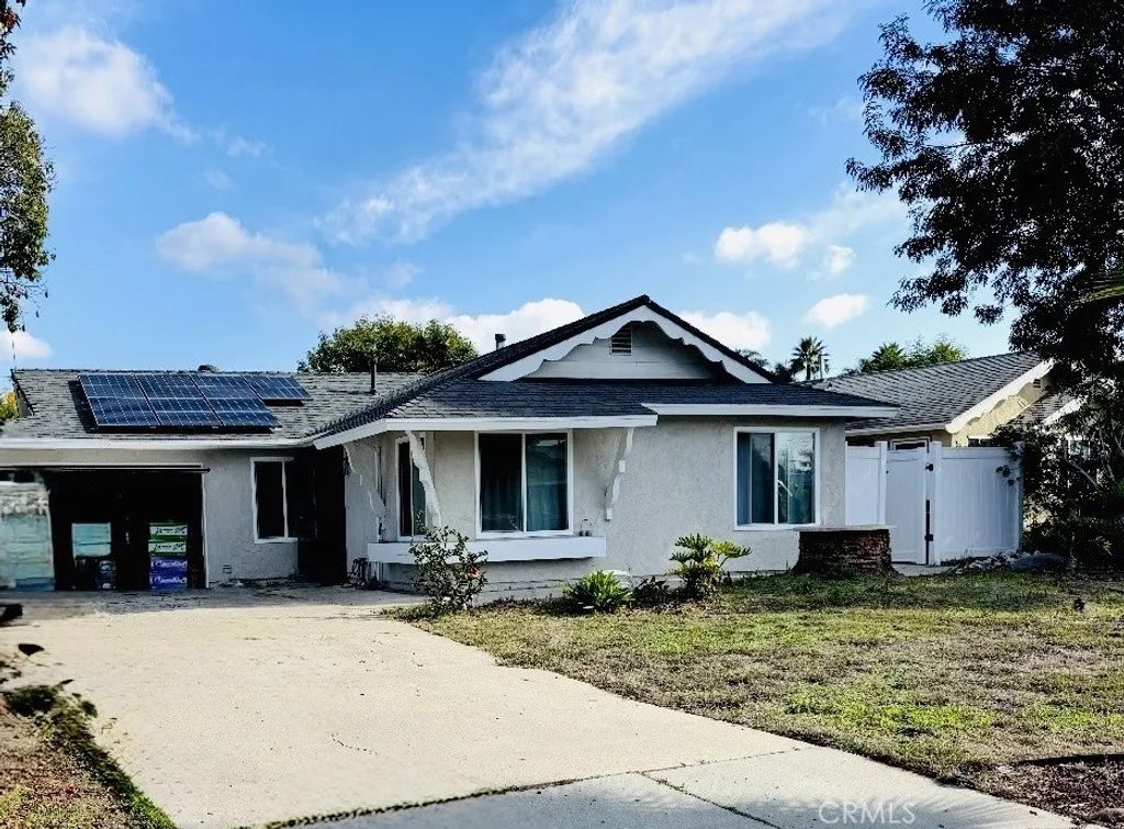 Photo of 1183 Woodrail Dr, Vista, CA 92083 (MLS # PW26016030)