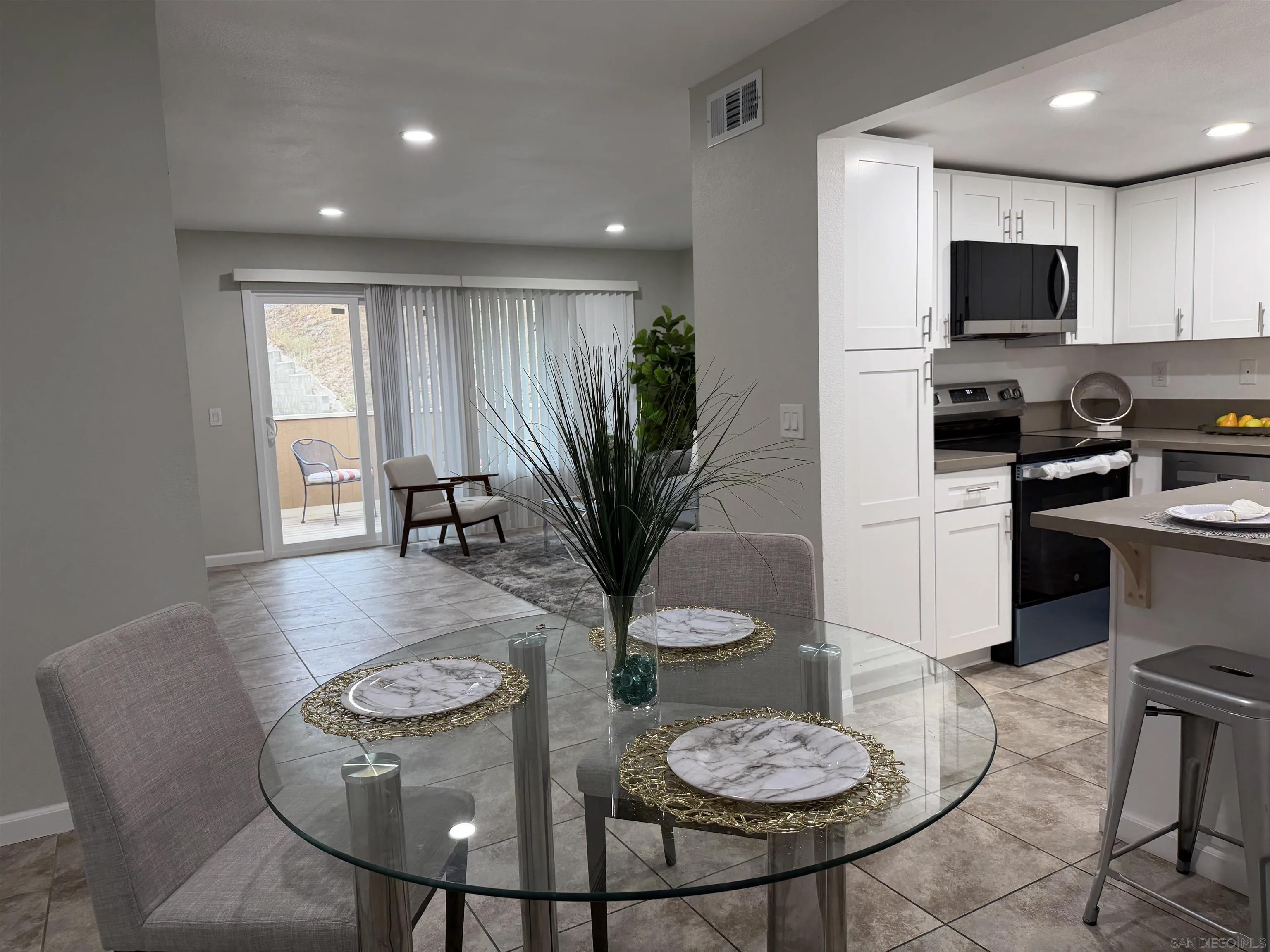 621 R Ave 22