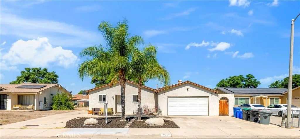 Photo of 784 S Miramar Ave, San Jacinto, CA 92583 (MLS # SW26141606)