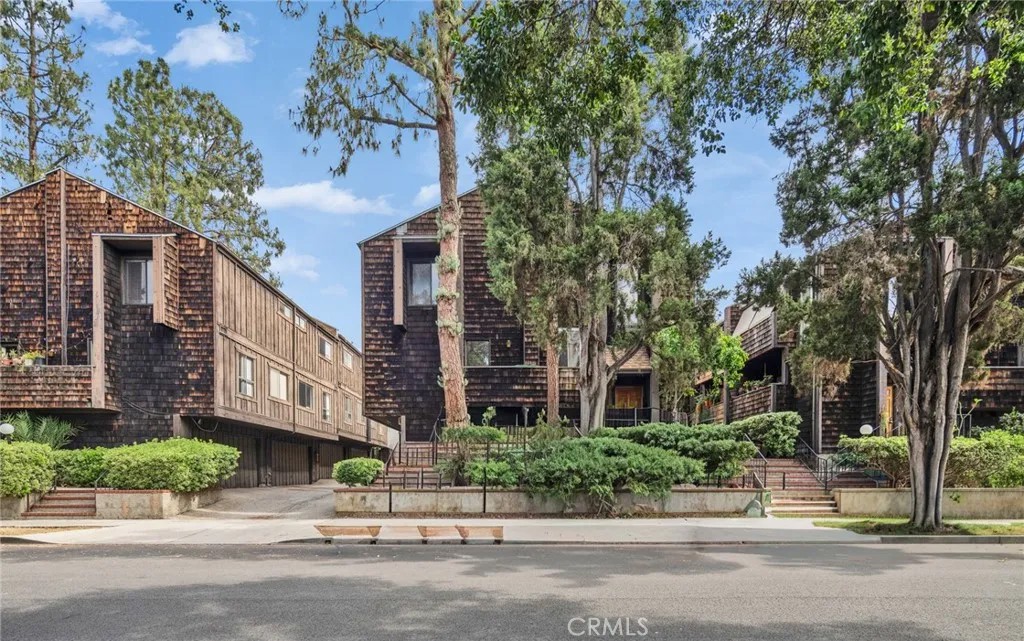 332 N 5th street