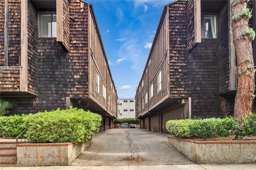 332 N 5th street