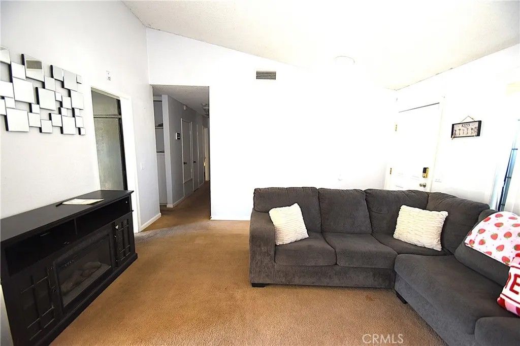 Photo of 1814 E Avenue R2, Palmdale, CA 93550 (MLS # WS25272320)