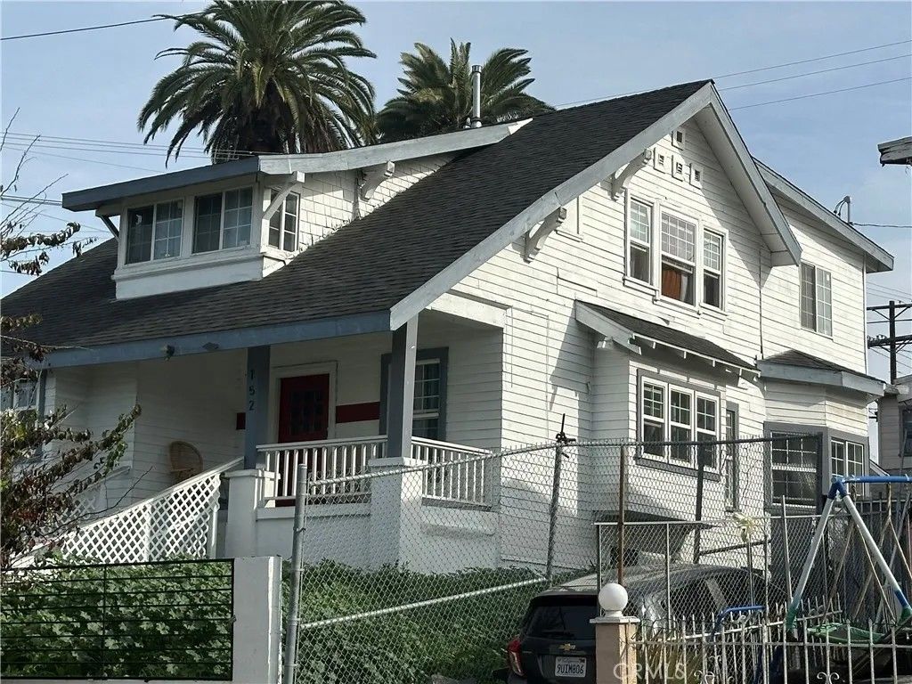 Photo of 152 N Benton Way, Los Angeles, CA 90026 (MLS # DW25277596)