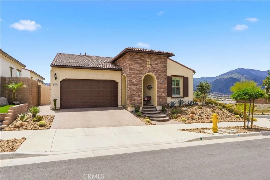 Photo of 11829 Wandering Way, Corona, CA 92883 (MLS # IV26117170)