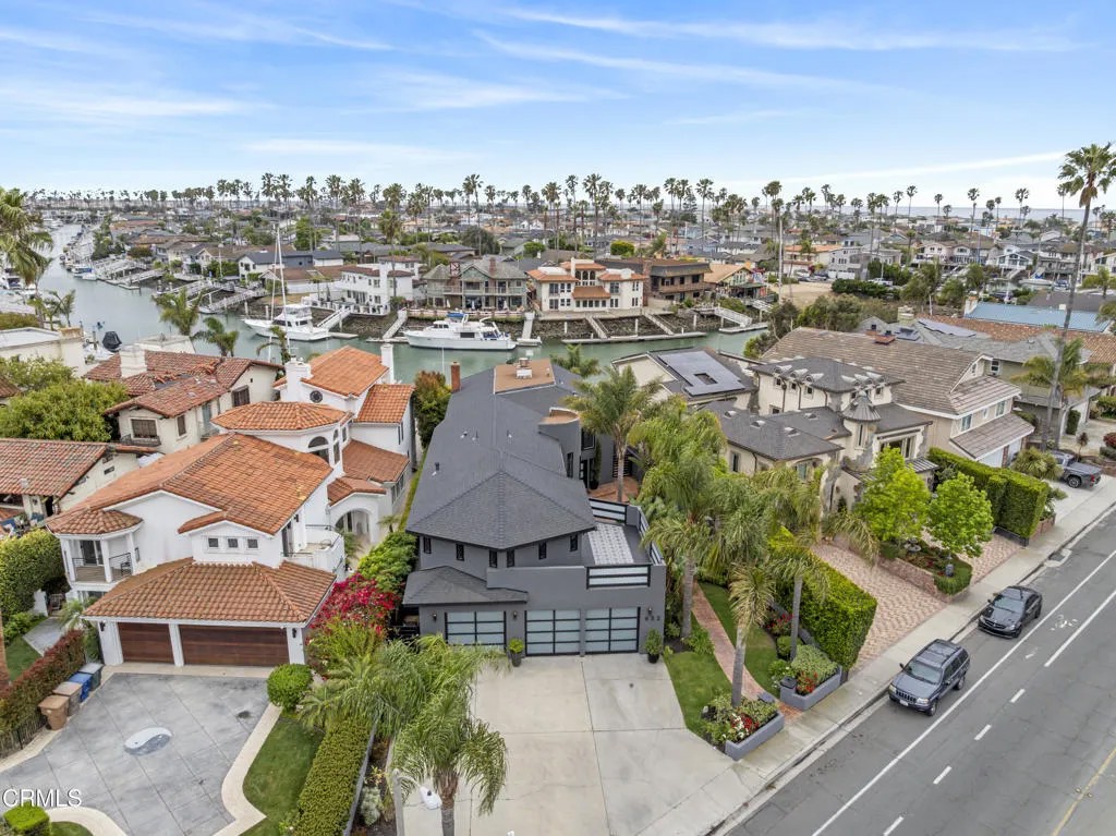 952 Peninsula Street