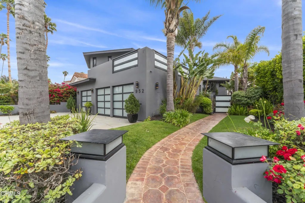 952 Peninsula Street
