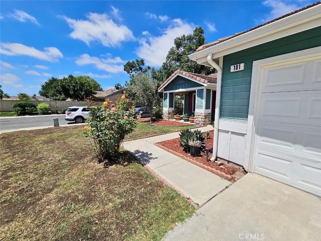 Photo of 101 PLAYA DEL REY Avenue, Oceanside, CA 92058 (MLS # SW26065824)