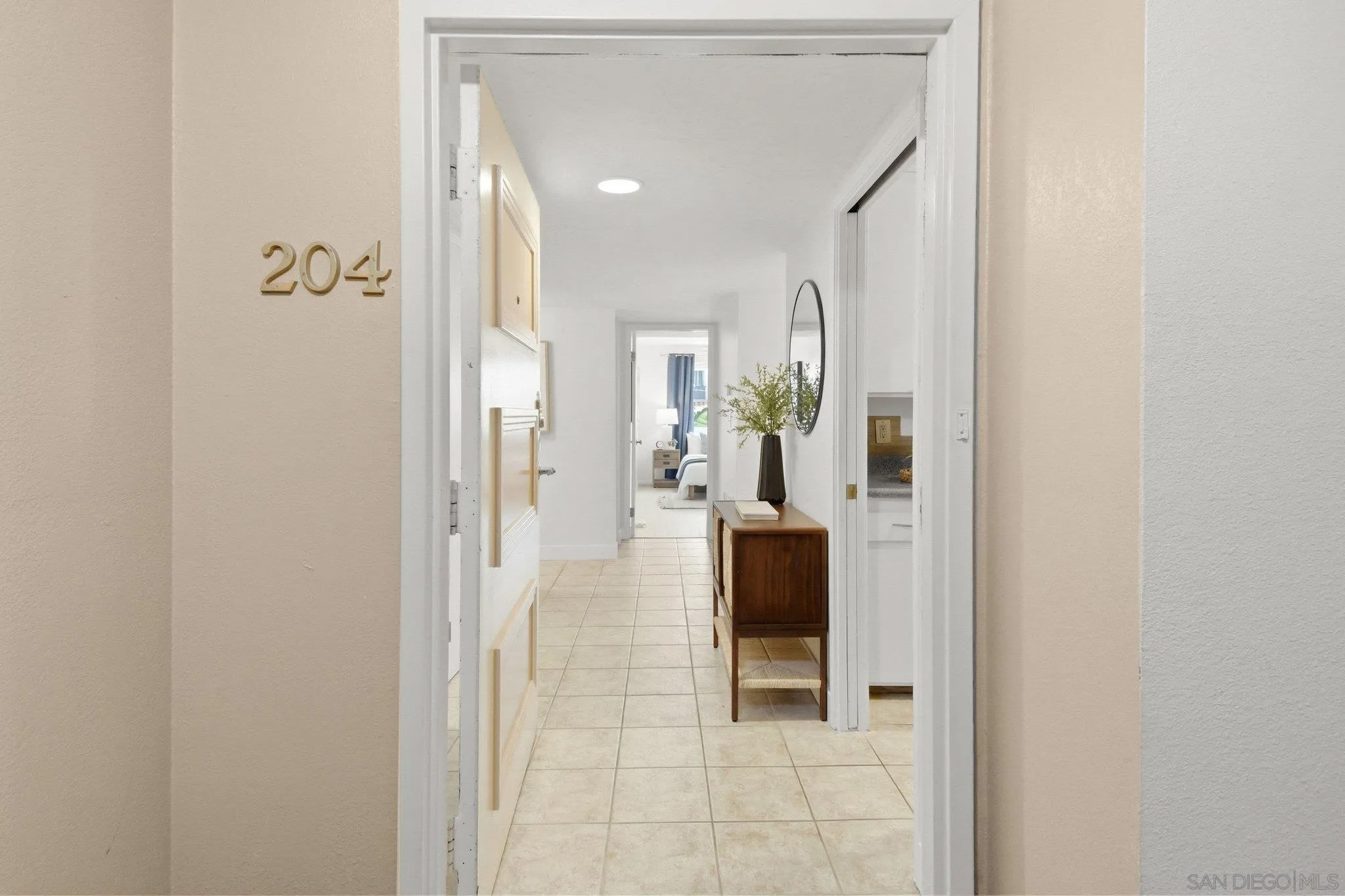3940 Dove 204