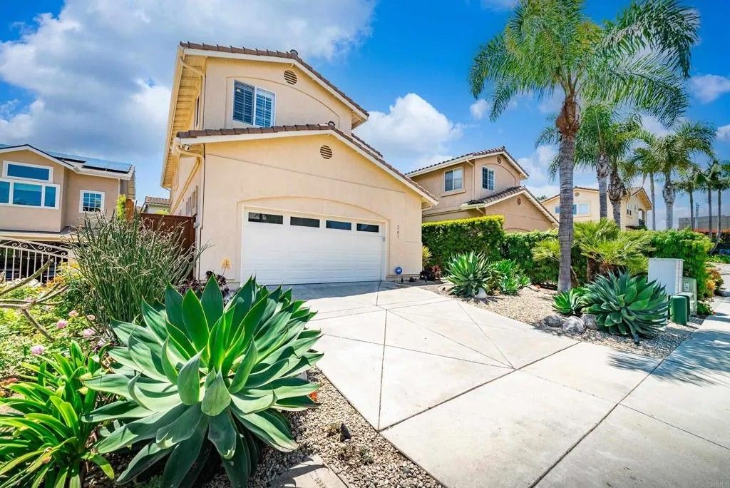 Photo of 261 Chinquapin Avenue, Carlsbad, CA 92008 (MLS # NDP2603770)