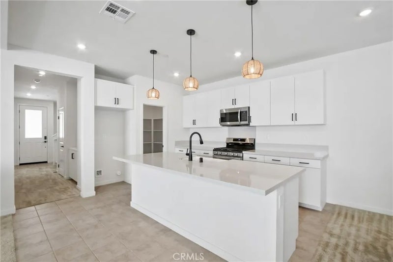 15940 Caterpillar Drive