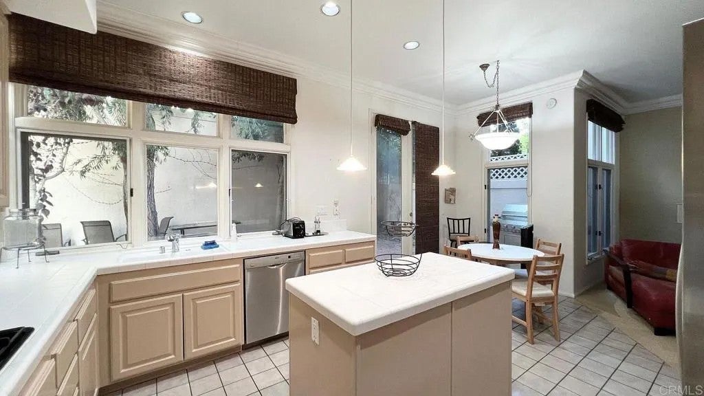 9679 Claiborne Square