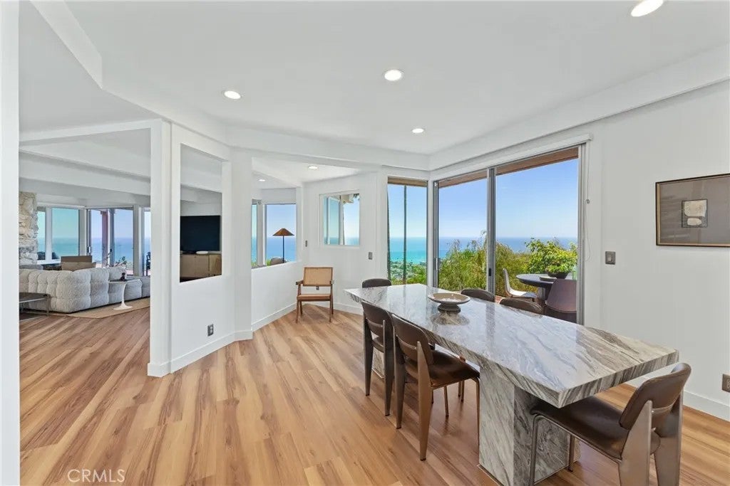 1201 Via La Jolla