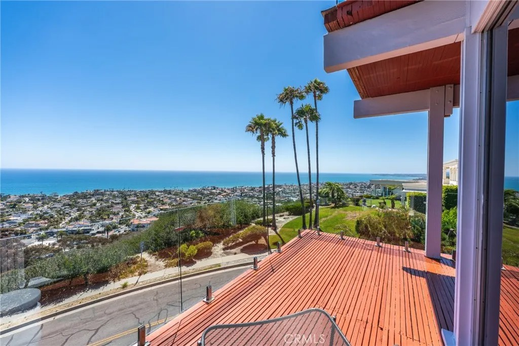 1201 Via La Jolla
