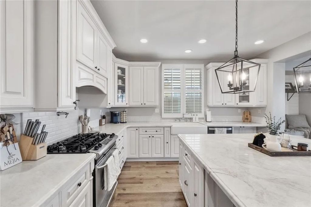 Photo of 26586 Weston Hills Drive, Murrieta, CA 92563 (MLS # SW25262038)