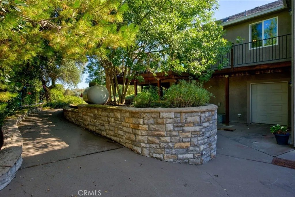 6190 Country Club