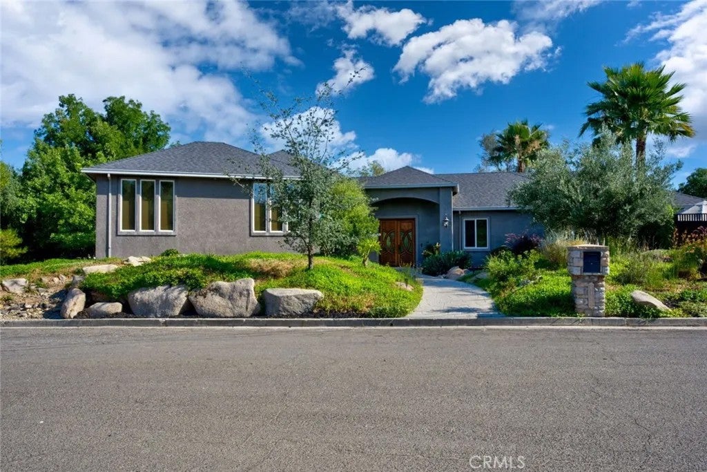 6190 Country Club
