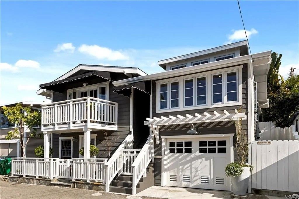 Photo of 31642 Jewel Ave, Laguna Beach, CA 92651 (MLS # OC25280287)